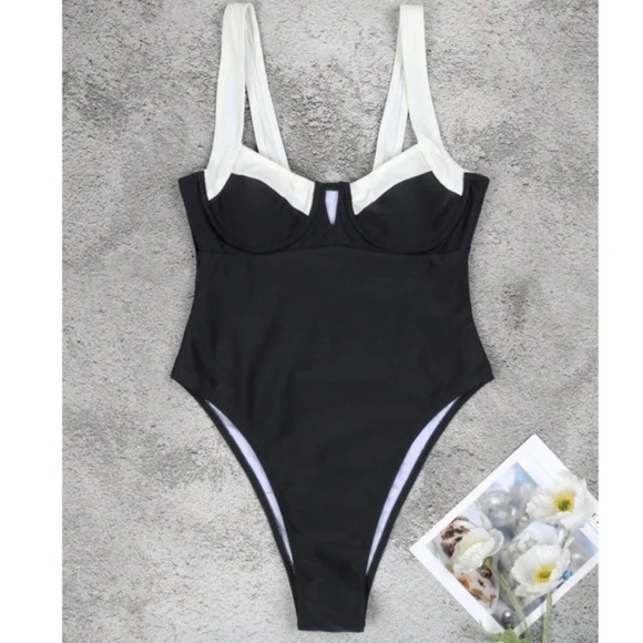 Color Block High Cut Bottom One Piece Monokini Swimsuit - Picture 3 of 9